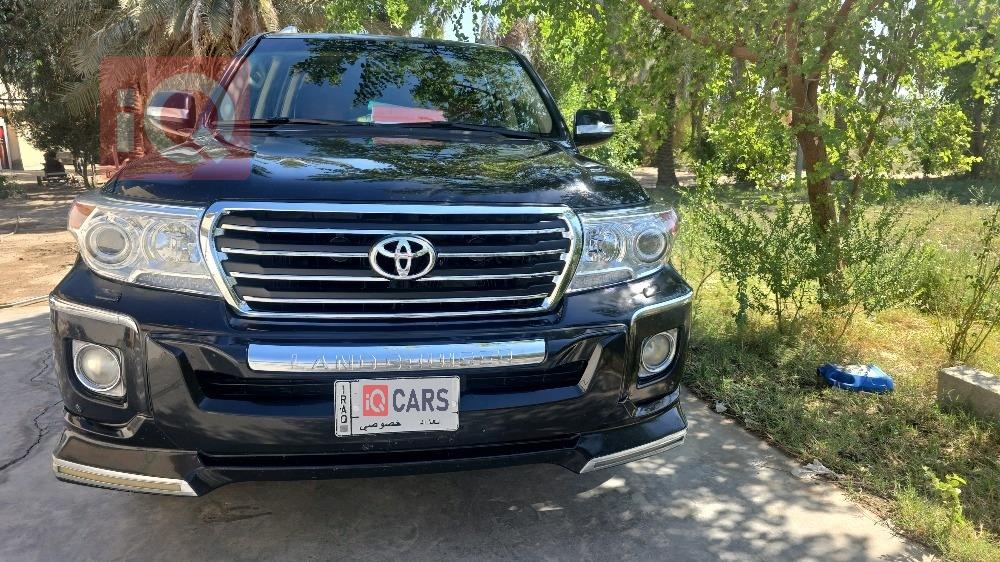 تۆیۆتا لاند کروزەر